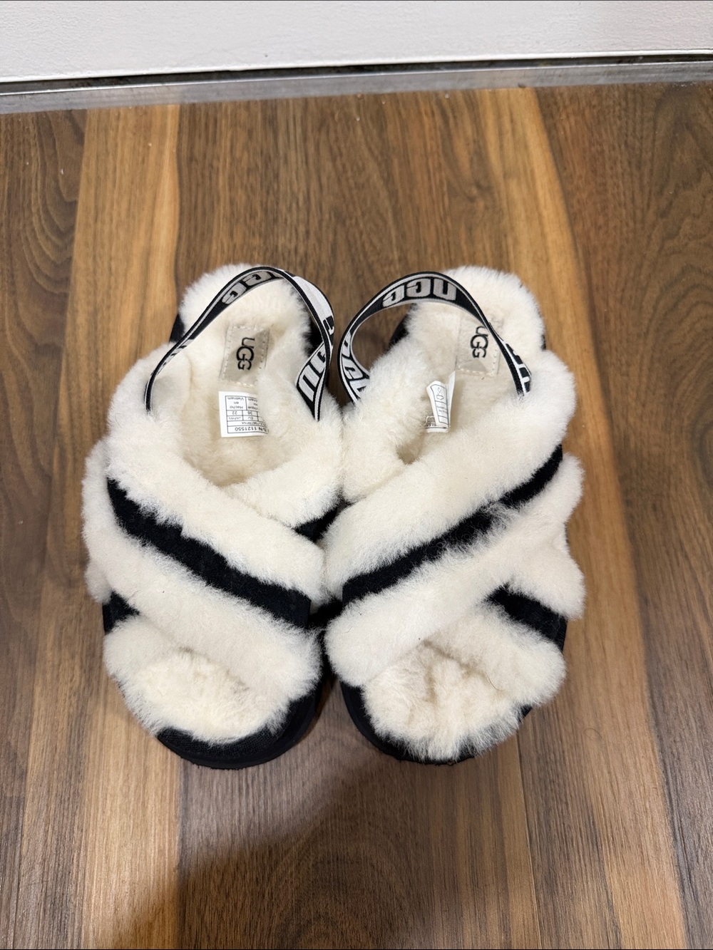 UGG Cream & Black Fluff Crossband Slide with Branded Heel Strap